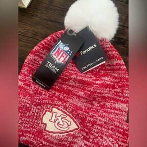 Fanatics Red and White Women's Beanie with Pom